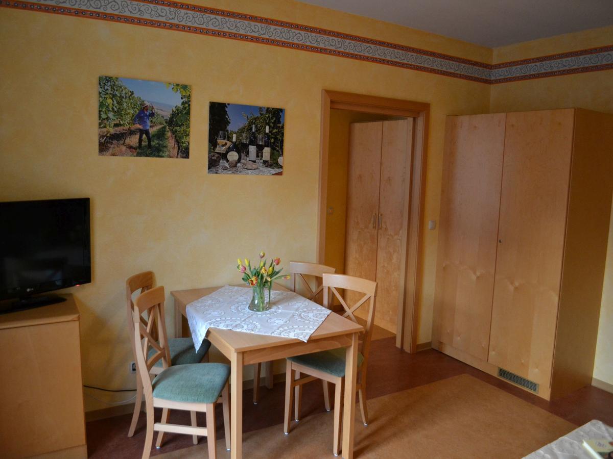 Hotel-Gasthof Rotes Ross Markt Einersheim Exterior foto
